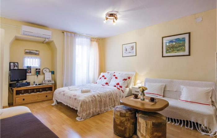 Amazing Apartment In Rovinj With Wifi