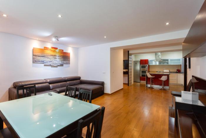 El Velero en la playa Victoria Grupo AC Gestion