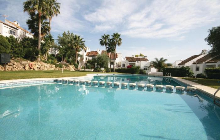 3 Bedroom Amazing Home In Estepona