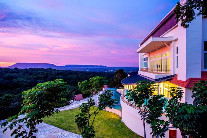 ChanNgarm Mountain View Resort จันทน์งาม เมาท์เท่นวิว รีสอร์ท