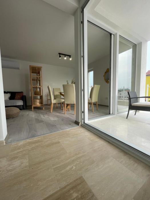 Vila Regina Apartment Regina with Swimming Pool