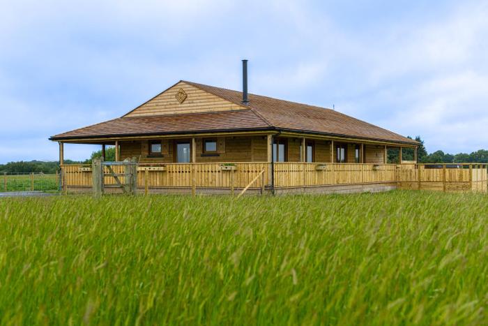 Luxury Log Cabin with a Hot Tub