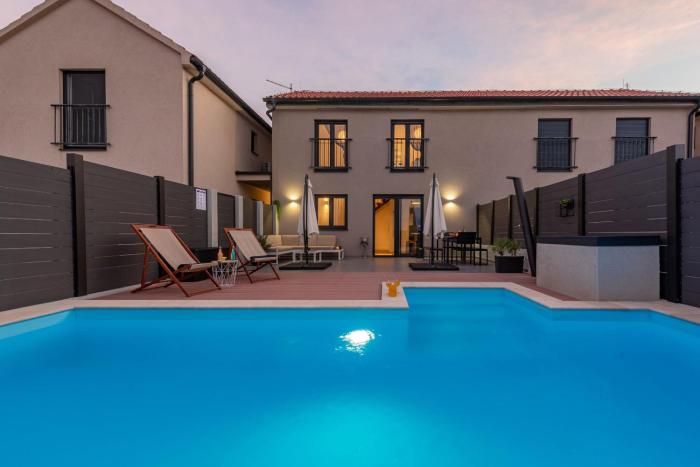 Villa NiA ZadarVillas