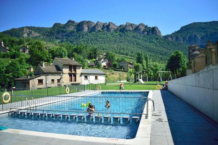 Casa El Parral 2 dormitorios a 30 min de Astun y Candanchu