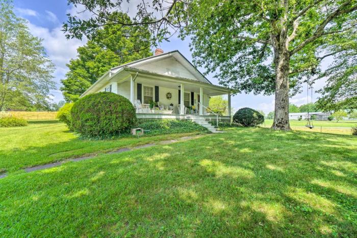Historic Sparta Home Near Waterfalls & Hikes!