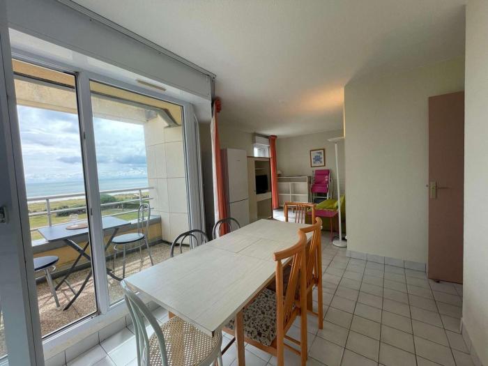 Appartement 3 pièces avec piscine et parking à Saint-Jean-de-Monts - FR-1-224C-111