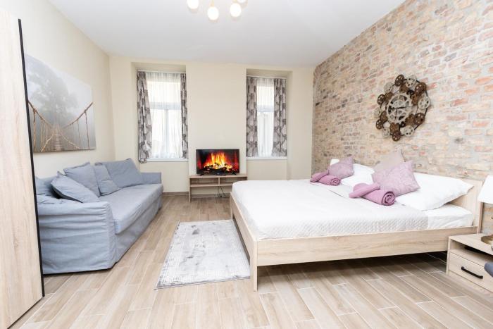 Comfortable romantic 1 bedroom apartment near Augarten