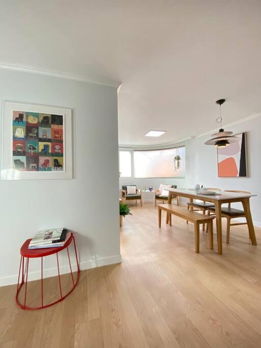 Hongdae Sunlight House-3Room2Bath