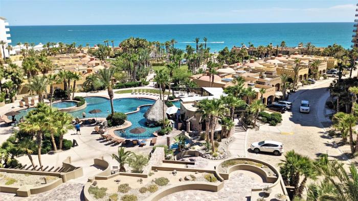 Luxury Condo Bella Sirena 405-C - Unmatched Views Over the Pool to the Sea