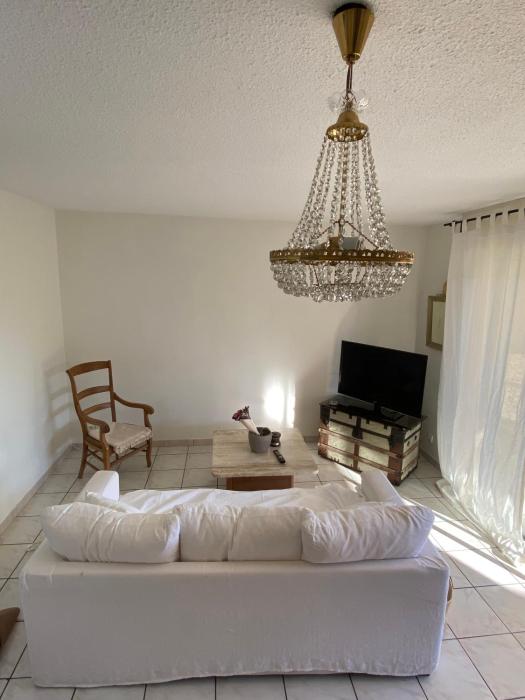 Grand appartement en résidence calme avec piscine
