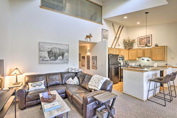 10 Mi to Keystone Slopes Mtn-View Condo!