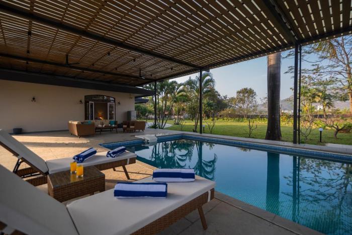 StayVistas Lumiere Villa with Rainshower Bliss