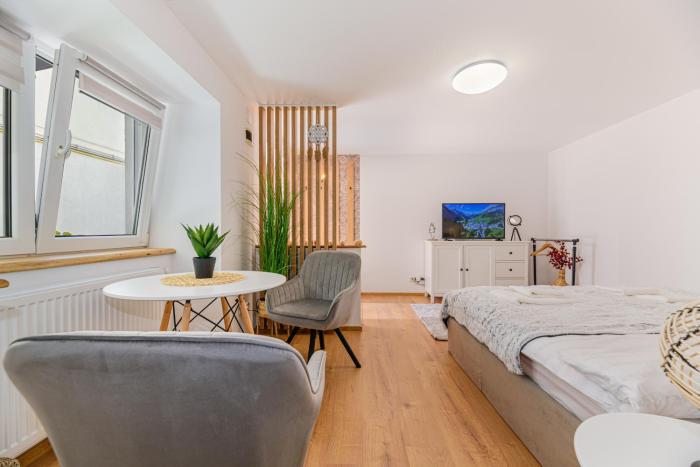 Sun x Mountains - Strada Sforii