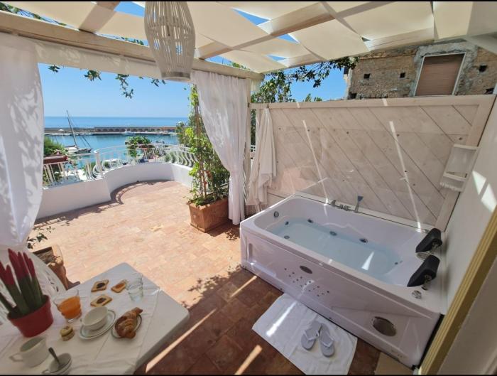 luxury B&B SUITE JACUZZI VILLA FILOMENA