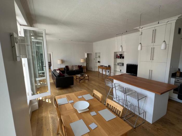 Central 1-Bed Apartment in Inverness Sleeps 4