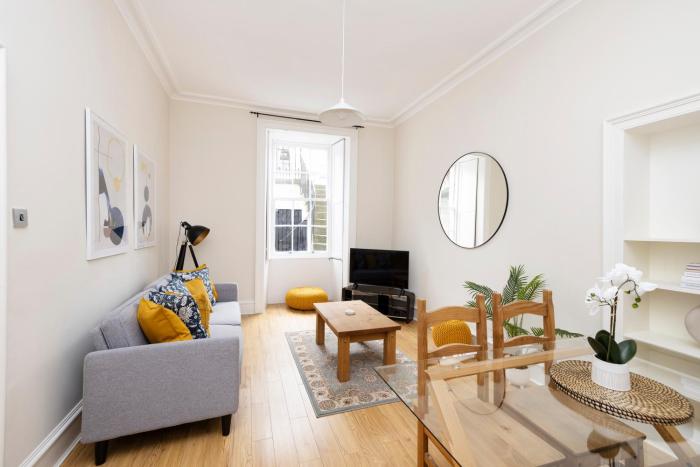 JOIVY Chic Apartment near Stockbridge Market