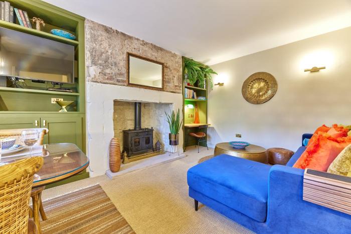 Cinnabar Romantic Hideaway on Historic Walls