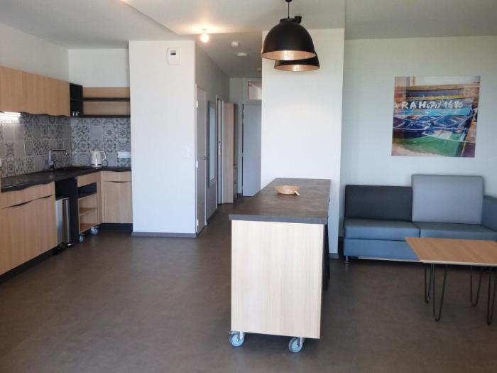Appartement PMR 4 pers, plage, piscine chauffée, parking, animaux admis - FR-1-194-254