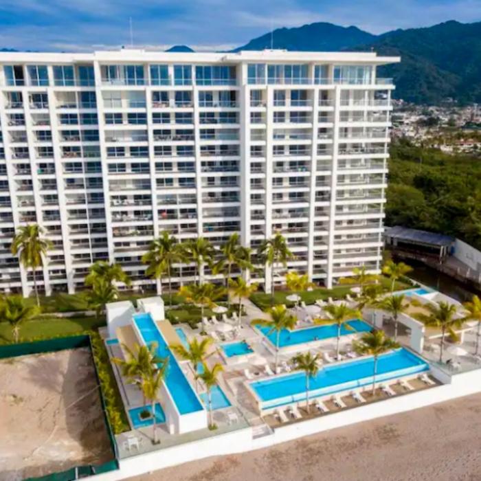 Apartamento con Piscina Frente al Mar en Puerto Vallarta