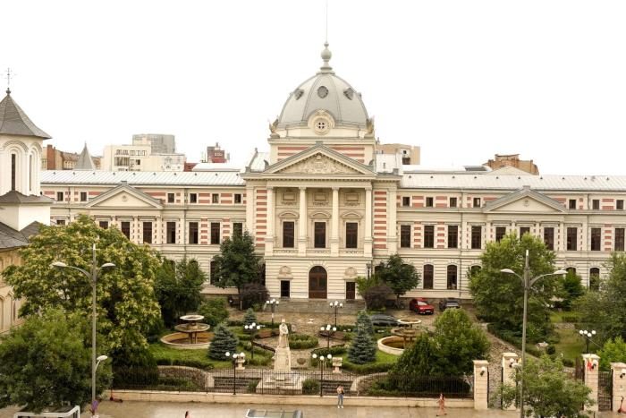 Premium Urban Living - Stylish Apartments at Universitate Prime Location