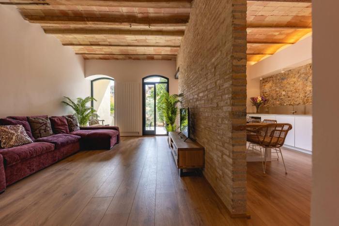 Bravissimo Plaça de la Independència Garden View, with large terrace