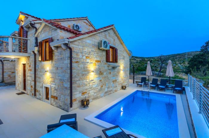 Villa Izabela with private pool and beautiful view