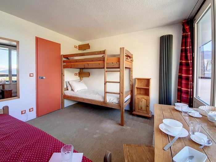 Studio cosy au pied des pistes avec balcon - FR-1-344-1052