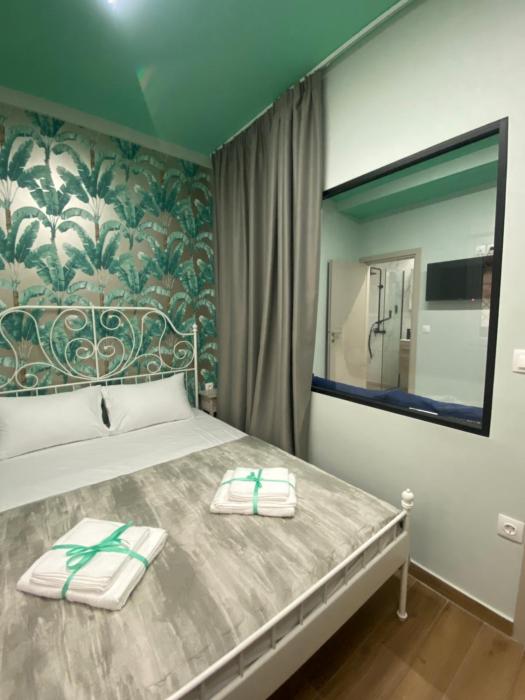 Treasure box apartment _Aristotelous square_