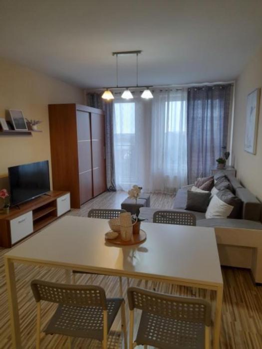 Apartament z Garażem blisko Lotniska