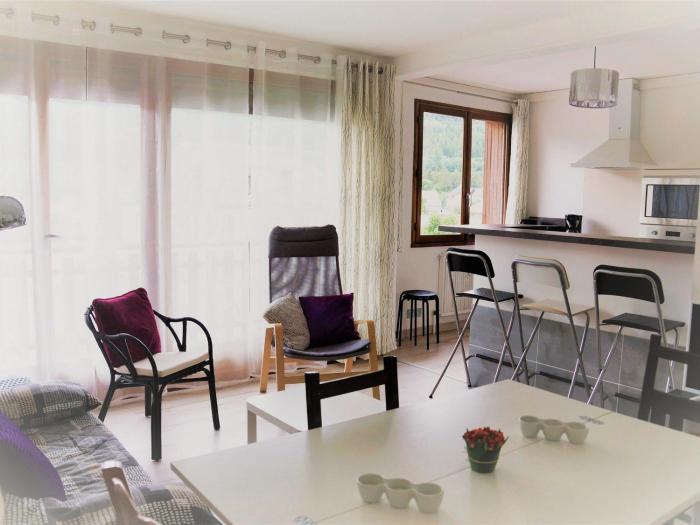 Appartement T3 rénové en centre-ville Barcelonnette, pour 6 pers., balcon - FR-1-165A-21
