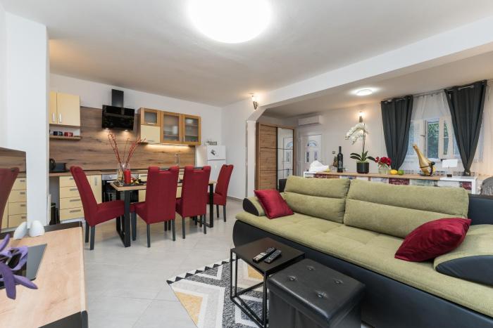 Studio Apartman Mirakul