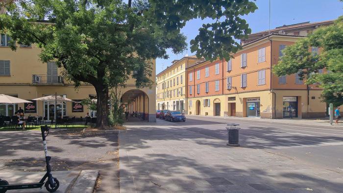 Alle Porte Del Centro - Guest House - Reggio Emilia - Ingresso Centro Storico - Parcheggio Gratuito