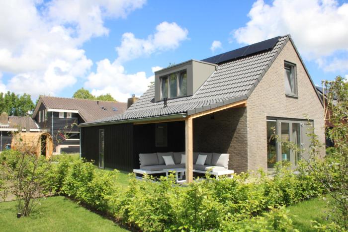 Relaxen aan de kust by Droomvilla