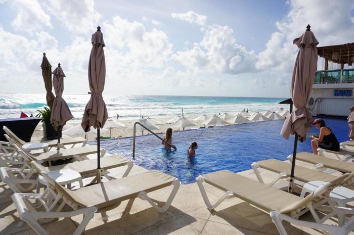 Beachfront club zone 1 bedroom condo