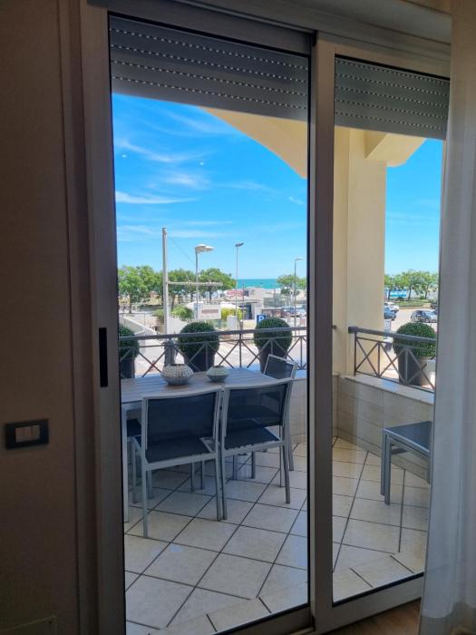 BMP APARTMENT ATMOSPHERE 2 CENTRALE, VISTA MARE, parcheggio