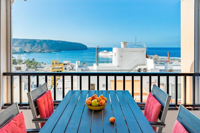 Cosy apartment with sea view en el centro Los Cristianos
