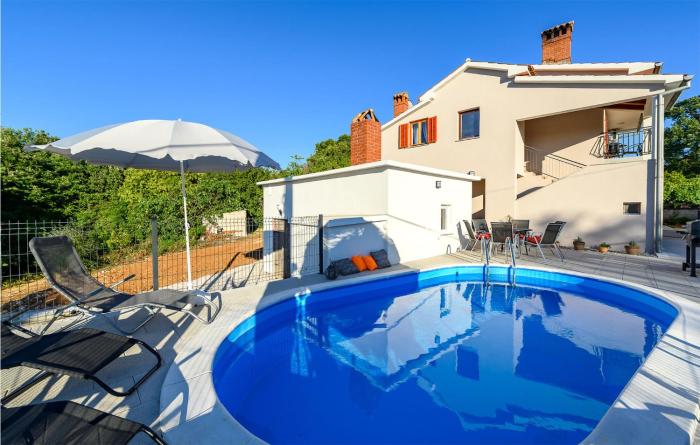 Stunning Apartment In Labin With Outdoor Swimming Pool, Wifi And 3 Bedrooms