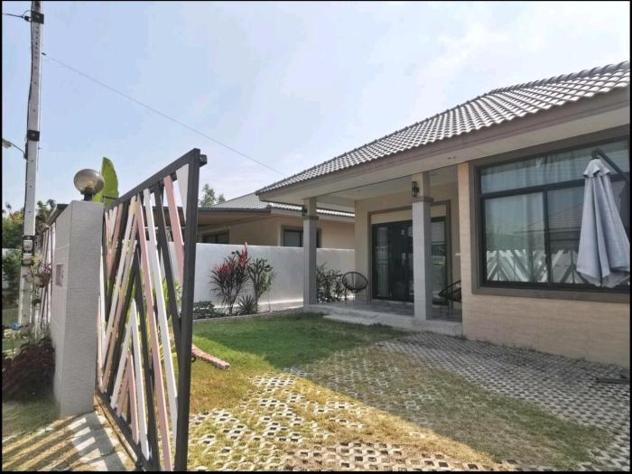Shirleys Villa 26 草坪花园别墅 公共泳池 健身房