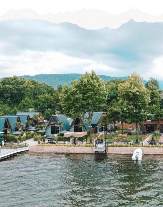 SAPANCA KIYI BUNGALOV&CAFE