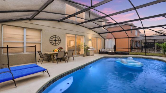 Magical 7BR Resort Pool Home Near Disney & Orlando Attractions