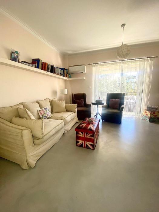 Comfort & Care - spacious flat in Marousi