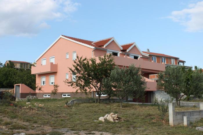 Apartments with a parking space Maslenica, Novigrad - 6573