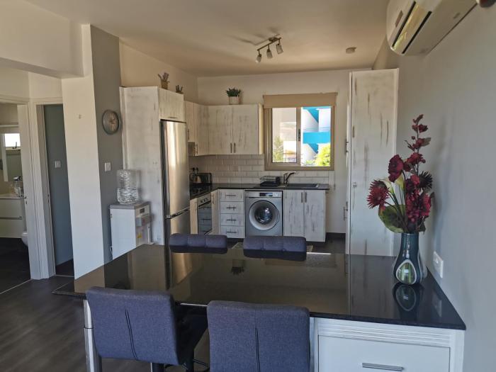 Sea view cosy apartment