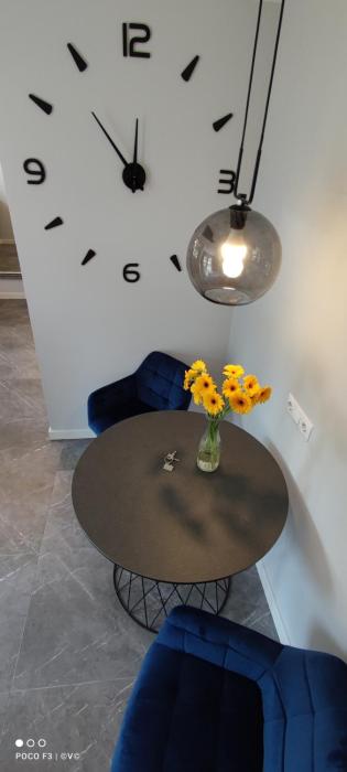 Pilkieji apartamentai, iki jūros 350m