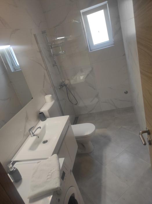 Spacious Apartment with Balcony and sea view