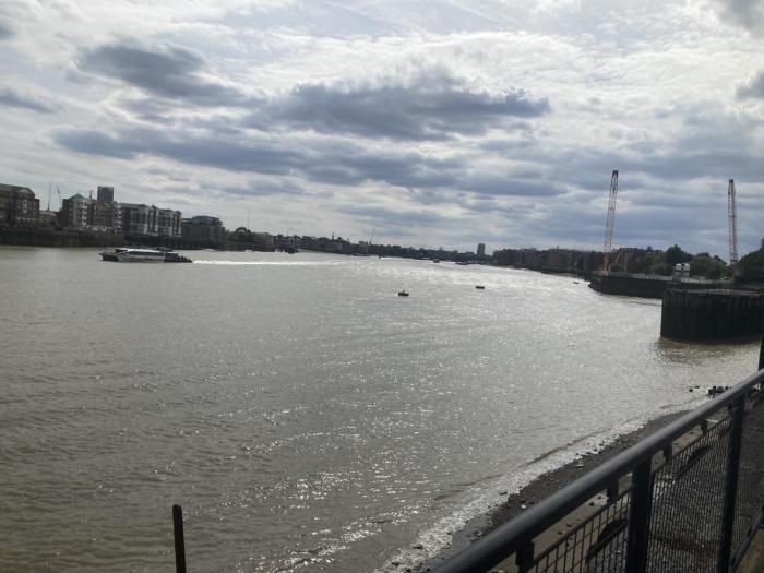LIMEHOUSE upon THAMES ROOM IN Great location