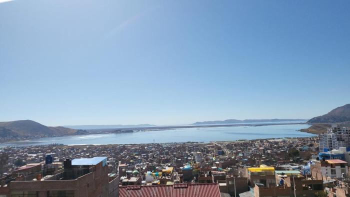 REFUGIO PANORAMICO EN PUNO 3 Niveles con Vista al Lago Titicaca y la Ciudad