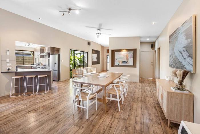 Mudjimba Escape-pet friendly, luxury villa w pool