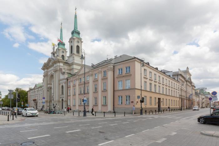 Miodowa Apartment Krasiński Garden Warsaw by Renters