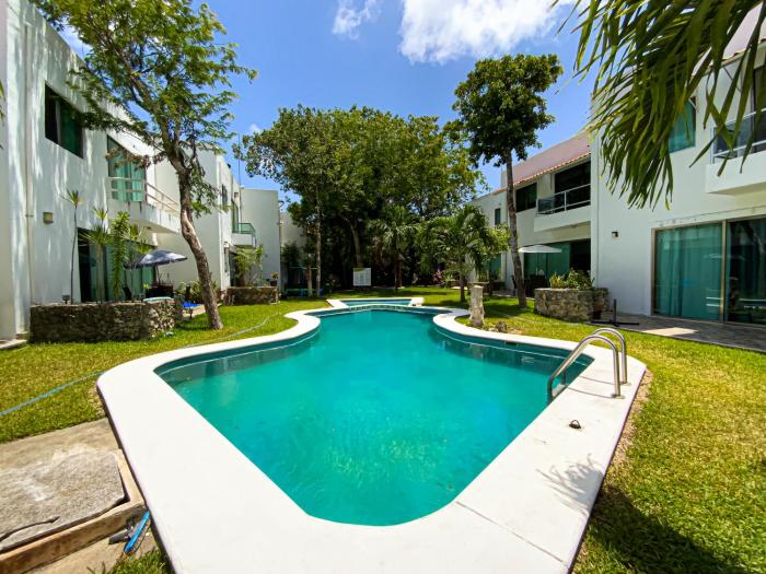 Villa Selvática con Piscina en Playa del Carmen
